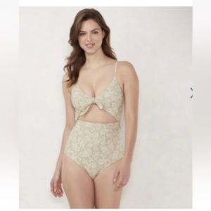 lauren conrad Swimsuit One Piece Size M